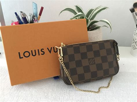 mini pochette lv price|louis vuitton small pochette.